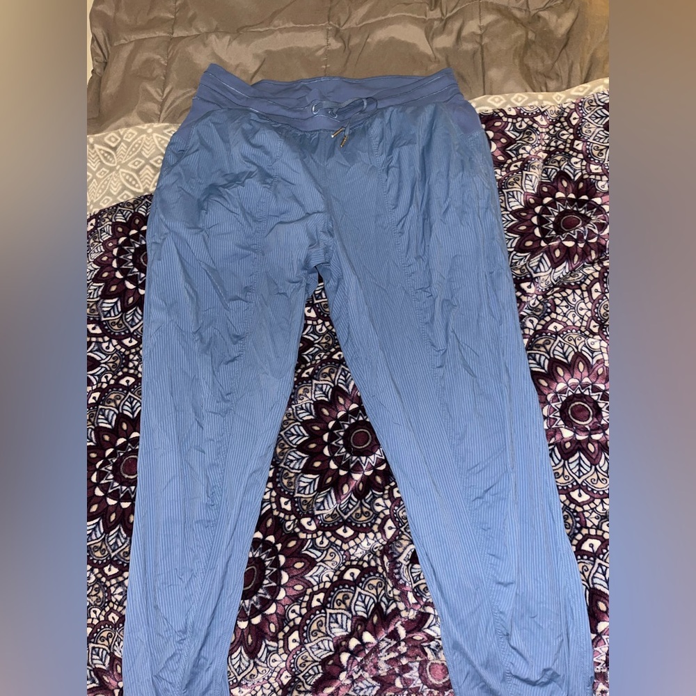 Lululemon dance studio mid-rise jogger